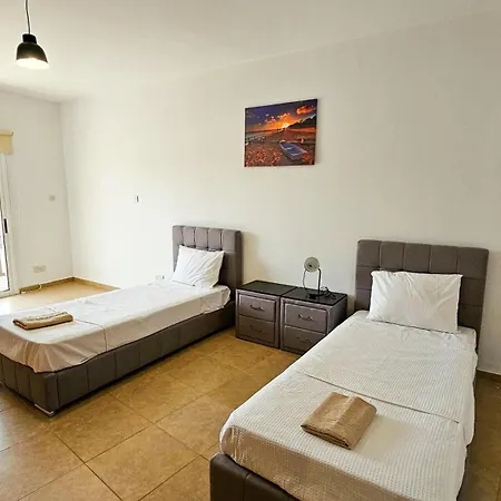 Apartment Sky Ward Rooms, 150m From Chabad Lubavitch *