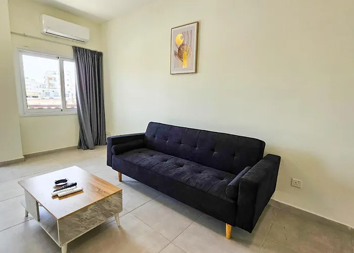 Sky Ward Rooms, 150m From Chabad Lubavitch * ラルナカ